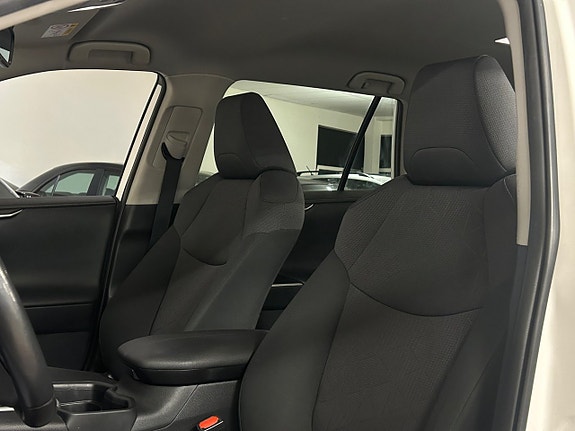 Toyota RAV4 13 of 20