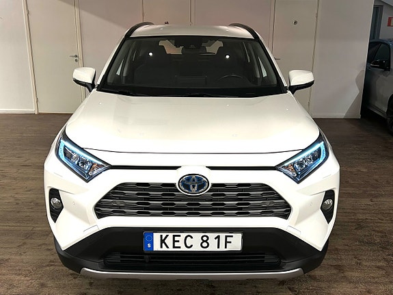 Toyota RAV4 4 of 20