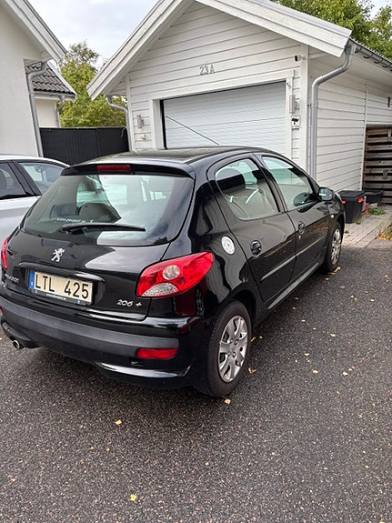 Peugeot 206+ 3 of 11