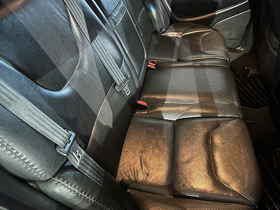 Volvo XC70 9 of 12