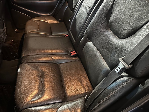 Volvo XC70 8 of 12