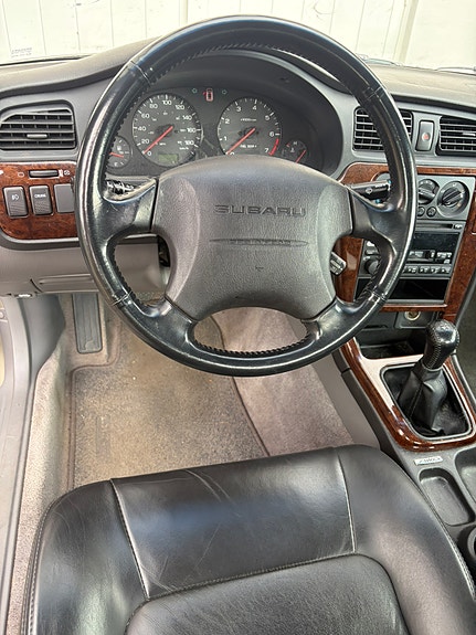 Subaru Legacy 5 of 5