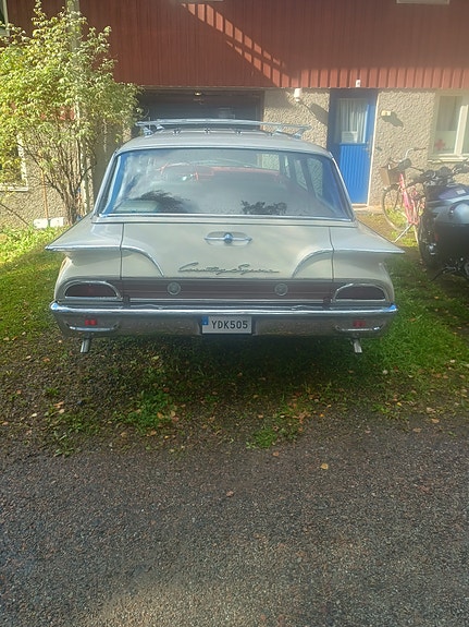 Ford V8 4 of 10