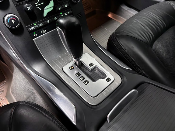 Volvo XC70 18 of 26
