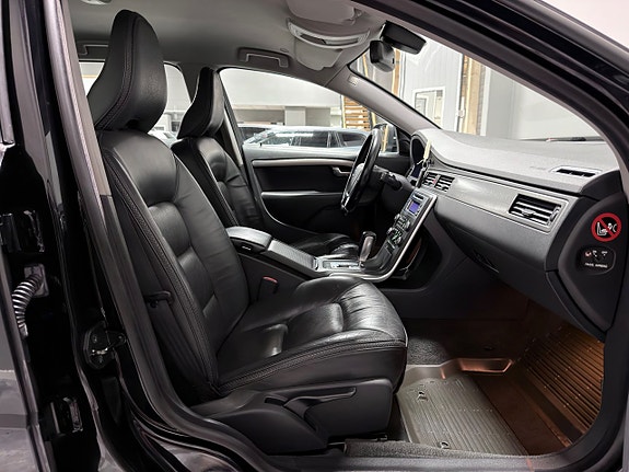 Volvo XC70 21 of 26