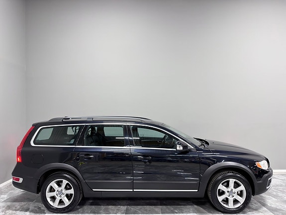 Volvo XC70 8 of 26