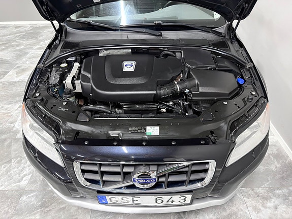 Volvo XC70 12 of 26