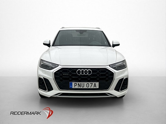 Audi Q5 2 of 29