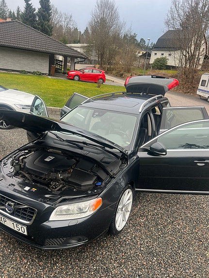 Volvo V70 6 of 7