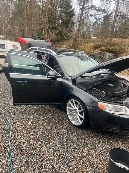 Volvo V70 7 of 7