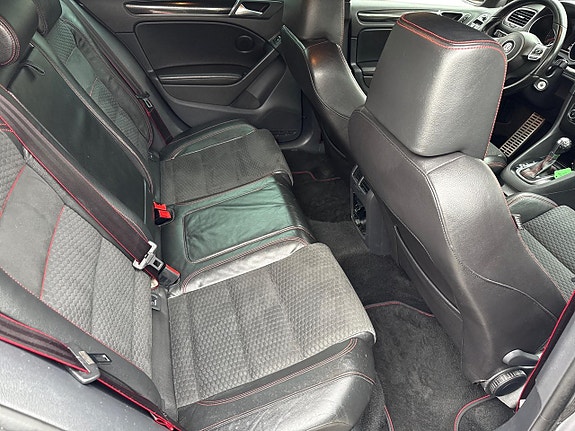 Volkswagen Golf I 11 of 26