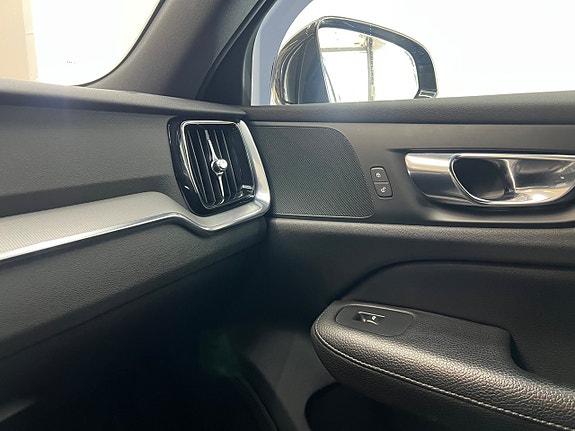 Volvo S60 16 of 28