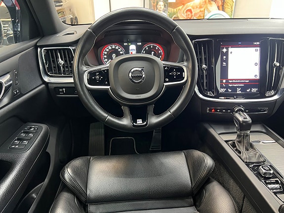 Volvo S60 13 of 28