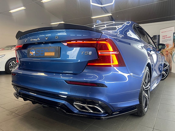 Volvo S60 10 of 28