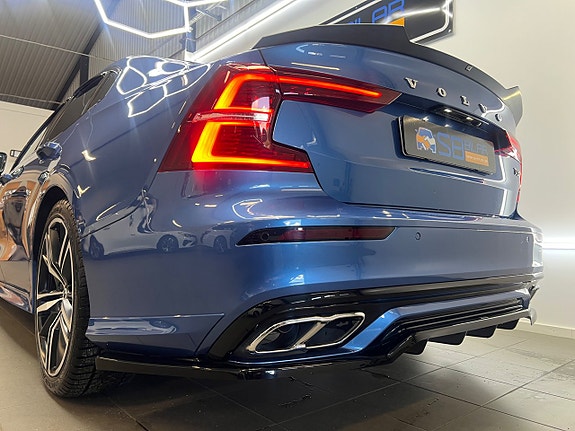 Volvo S60 11 of 28