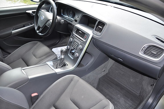 Volvo V60 9 of 12