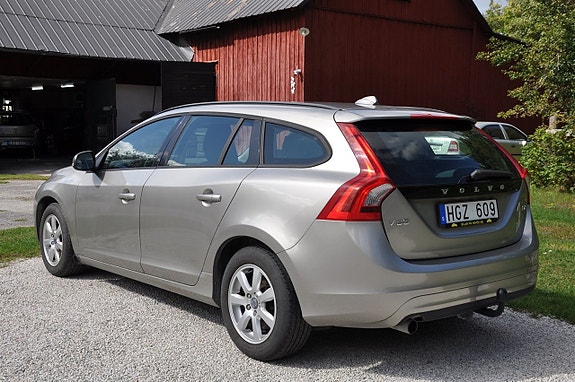 Volvo V60 5 of 12