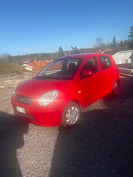 Kia Picanto 3 of 9