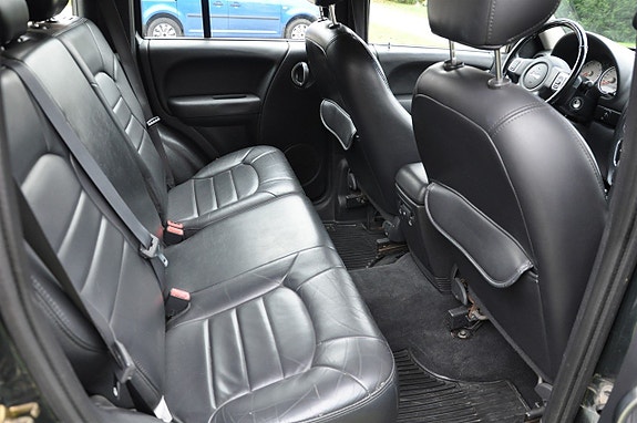 Jeep Cherokee 9 of 14