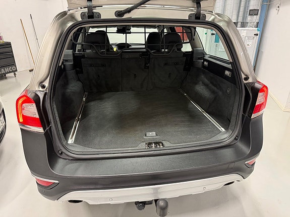 Volvo XC70 14 of 15