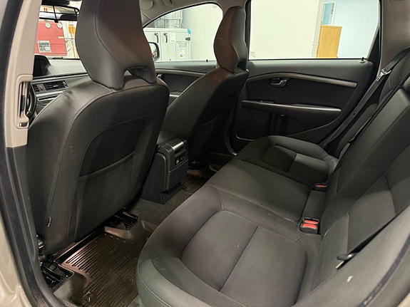 Volvo XC70 13 of 15