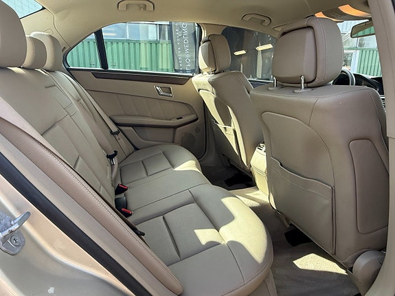 Mercedes-Benz E250 14 of 14