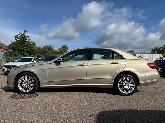 Mercedes-Benz E250 6 of 14