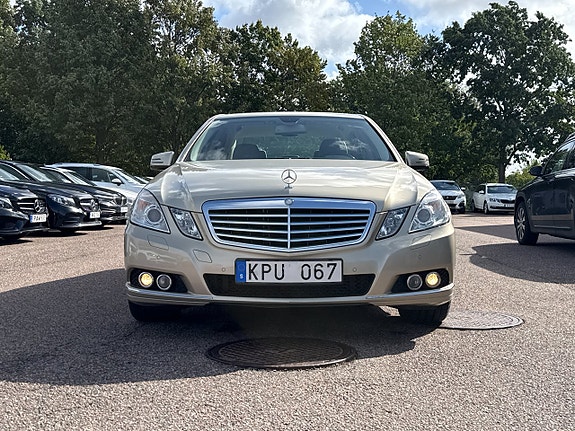 Mercedes-Benz E250 2 of 14