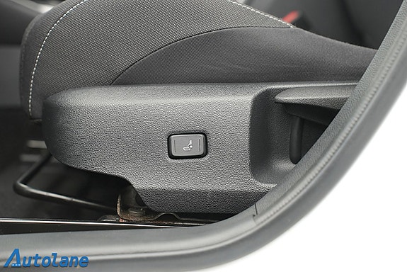Toyota Corolla 19 of 30