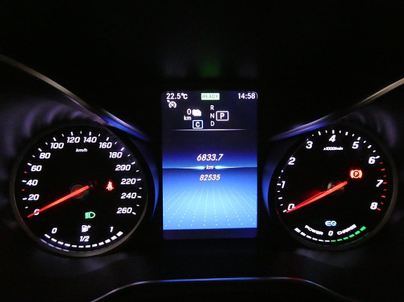 Mercedes-Benz GLC300 e 20 of 26