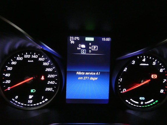 Mercedes-Benz GLC300 e 25 of 26