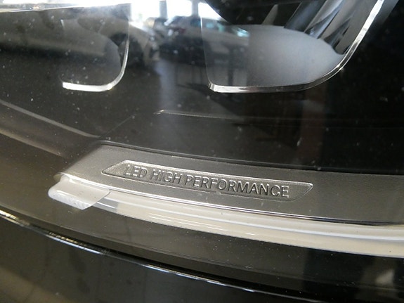 Mercedes-Benz GLC300 e 15 of 26