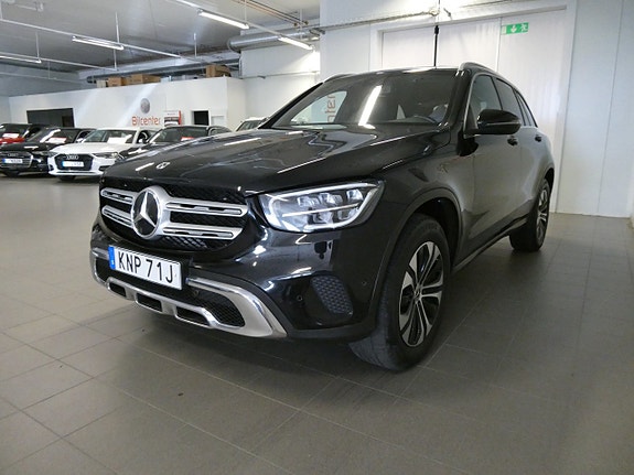 Mercedes-Benz GLC300 e 10 of 26