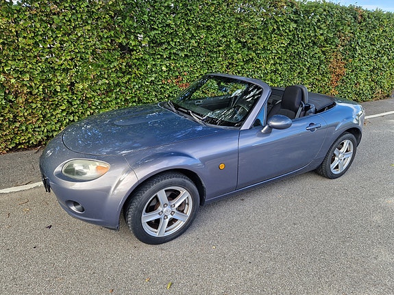 Mazda MX-5 2 of 10