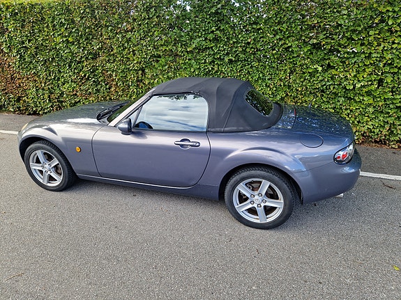 Mazda MX-5 3 of 10