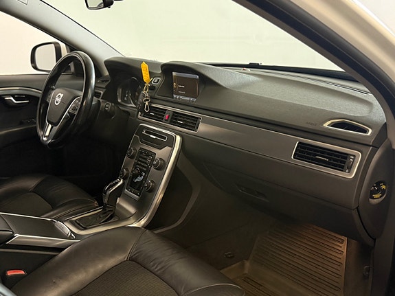 Volvo V70 12 of 17