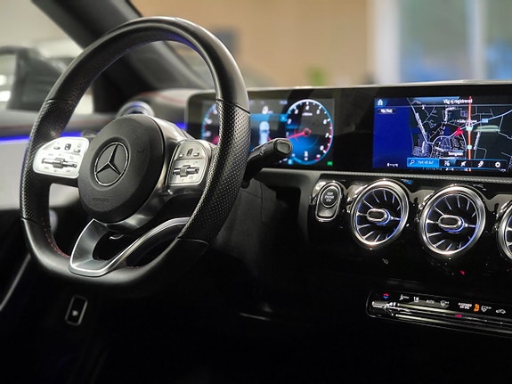 Mercedes-Benz CLA180 13 of 23
