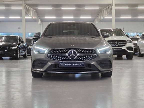 Mercedes-Benz CLA180 2 of 23