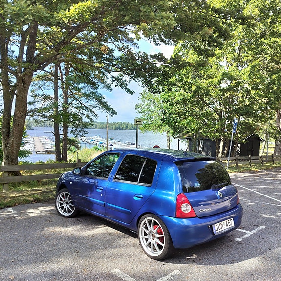 Renault Clio 2 of 7