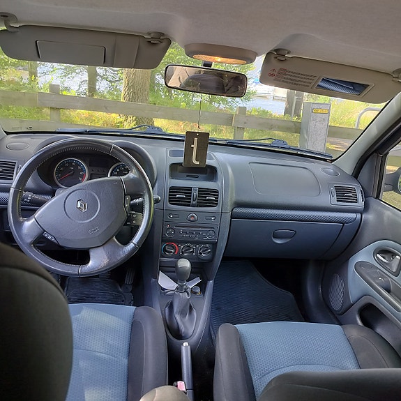Renault Clio 3 of 7