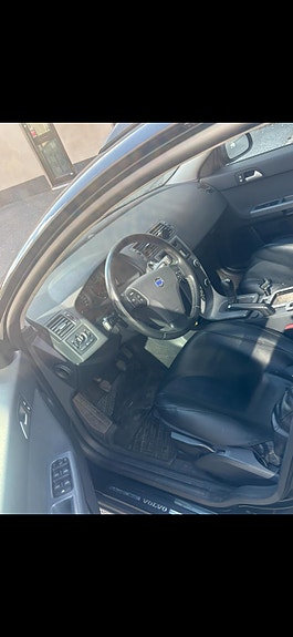 Volvo V50 4 of 5