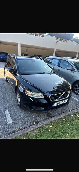 Volvo V50 2 of 5