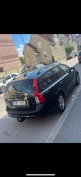 Volvo V50 3 of 5