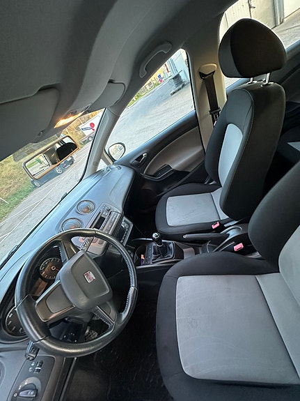 Seat Ibiza 5 of 7