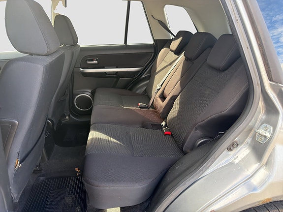 Suzuki Grand Vitara 11 of 16