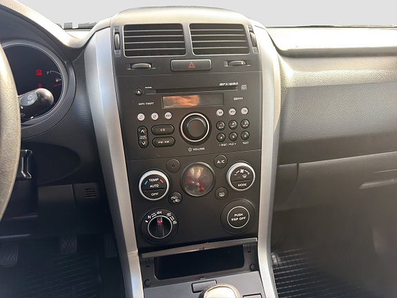 Suzuki Grand Vitara 13 of 16