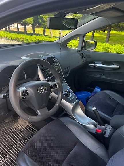 Toyota Auris 7 of 8