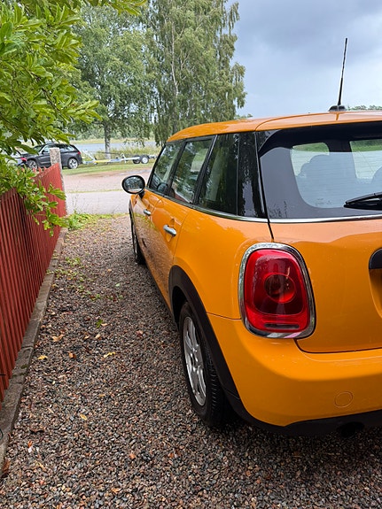 MINI One 3 of 13
