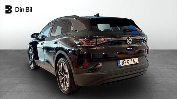 Volkswagen ID.4 3 of 12