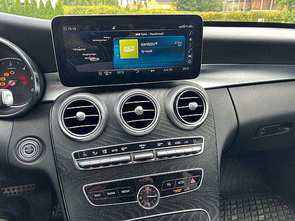 Mercedes-Benz C300 8 of 13